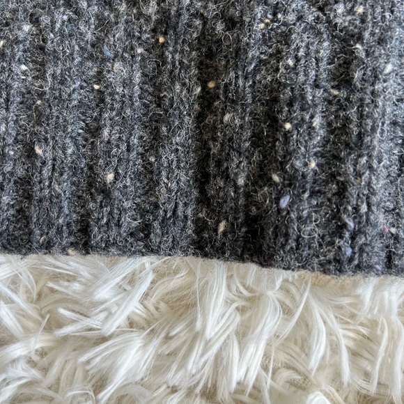 Theory Lambswool chunky cable knit gray crewneck sweater size small - Picture 2 of 7